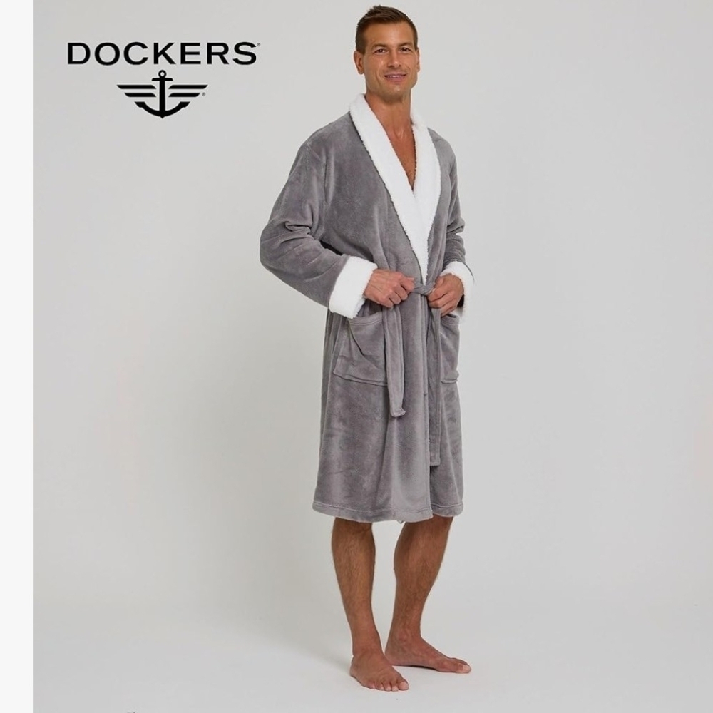 Dockers Plush Gray Robe with White Accents